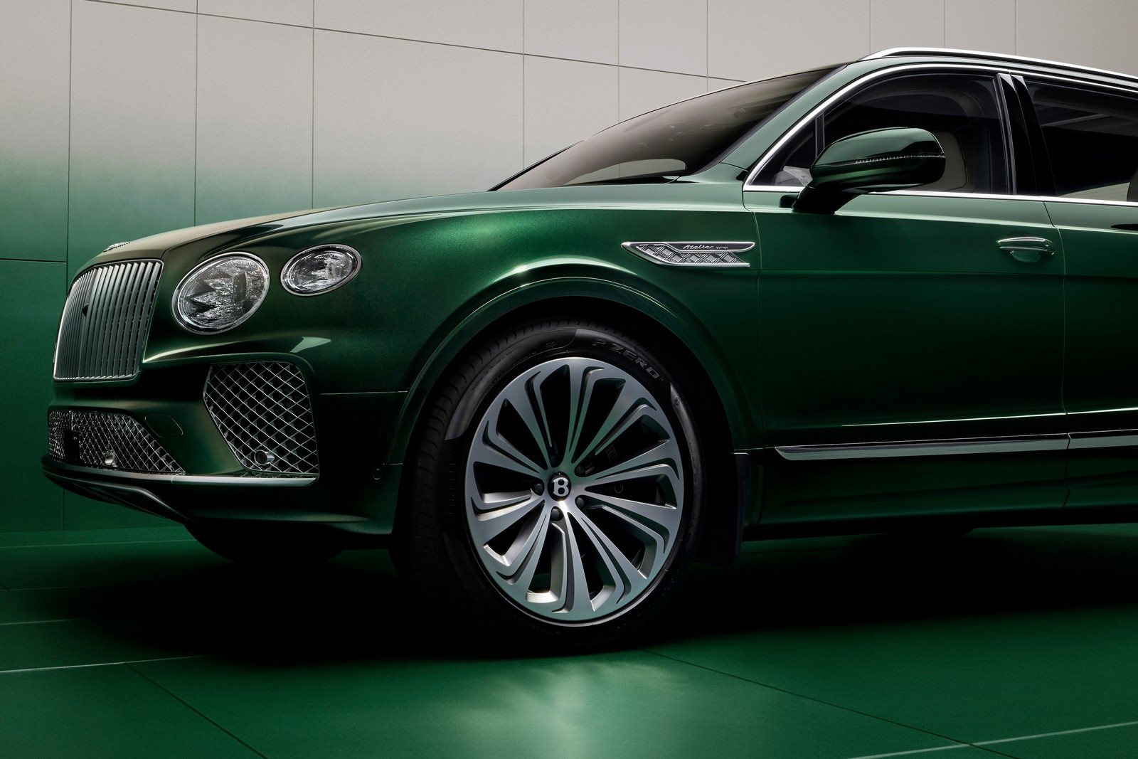 AS CORES MULLINER LEGACY RETORNAM PARA O NOVO BENTLEY BENTAYGA ATELIER EDITION, foto 4