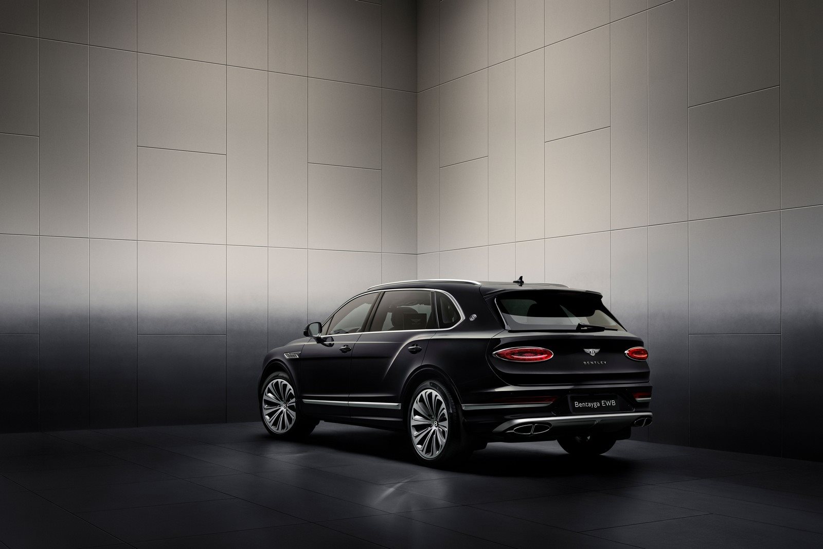 AS CORES MULLINER LEGACY RETORNAM PARA O NOVO BENTLEY BENTAYGA ATELIER EDITION, foto 5