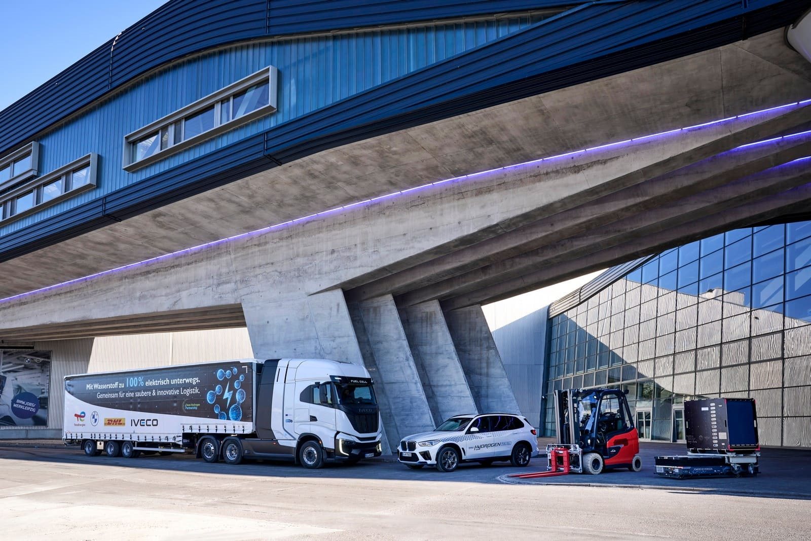 MARCO NA LOGÍSTICA DE TRANSPORTE DO BMW GROUP: EM ALTA VELOCIDADE COM OS PRIMEIROS CAMINHÕES MOVIDOS A HIDROGÊNIO, foto 3