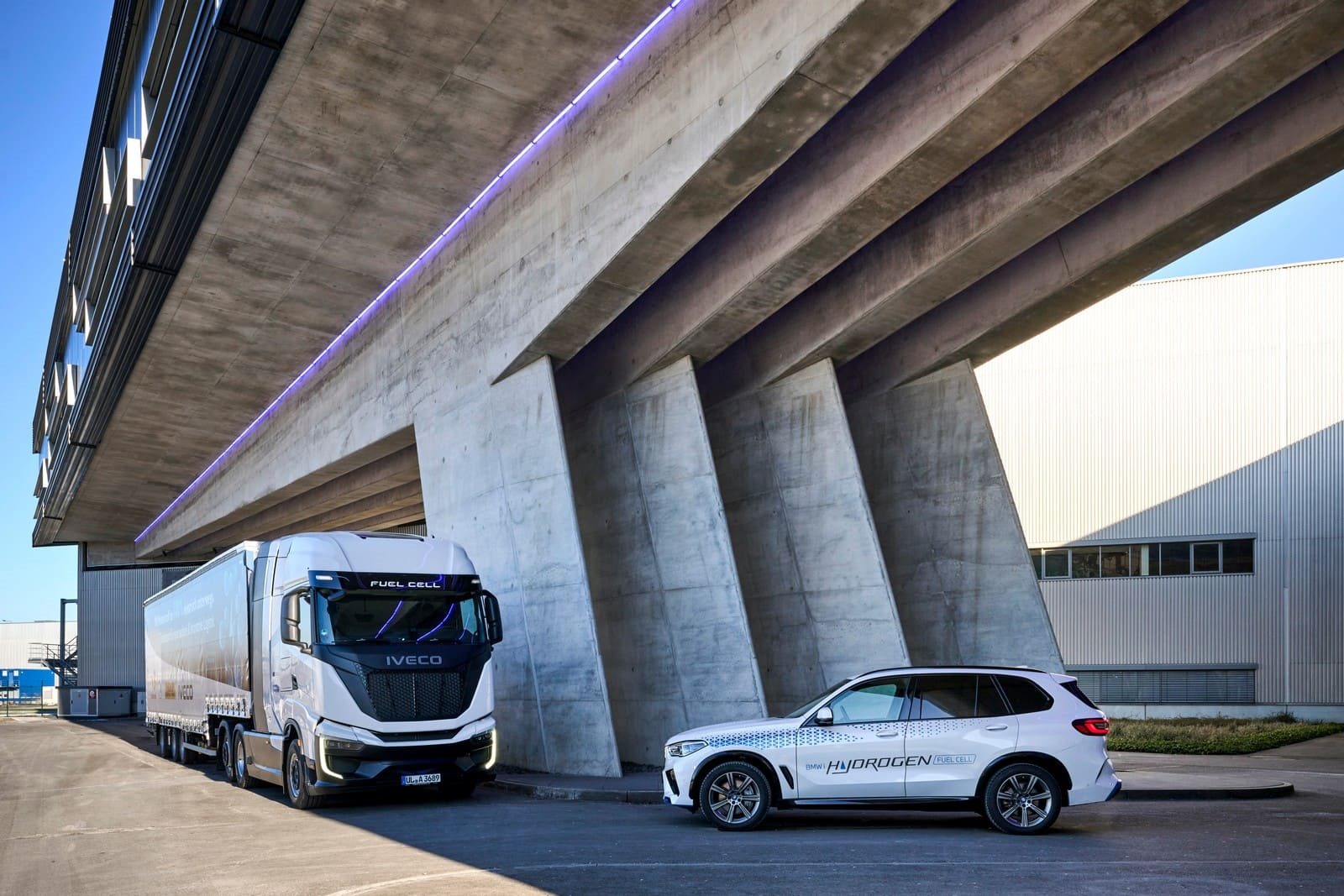 MARCO NA LOGÍSTICA DE TRANSPORTE DO BMW GROUP: EM ALTA VELOCIDADE COM OS PRIMEIROS CAMINHÕES MOVIDOS A HIDROGÊNIO, foto 5