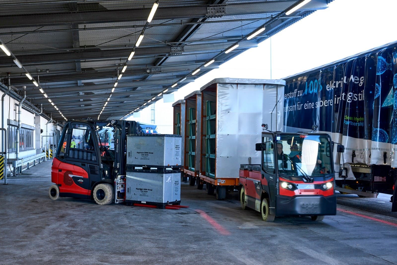 MARCO NA LOGÍSTICA DE TRANSPORTE DO BMW GROUP: EM ALTA VELOCIDADE COM OS PRIMEIROS CAMINHÕES MOVIDOS A HIDROGÊNIO, foto 21