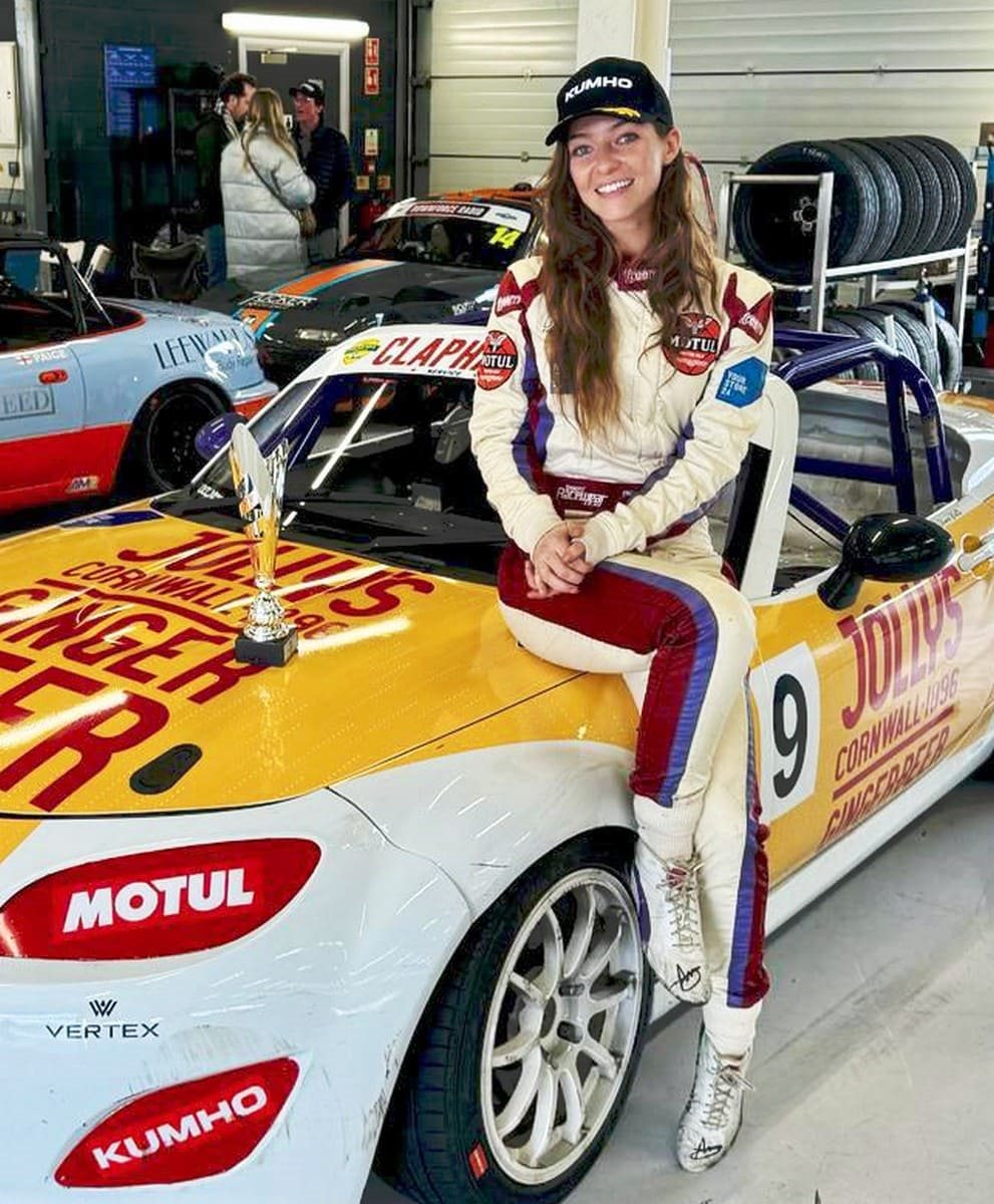 AS MULHERES E O MUNDO DO ESPORTE A MOTOR: AGENTES DE MUDANÇA, foto 1