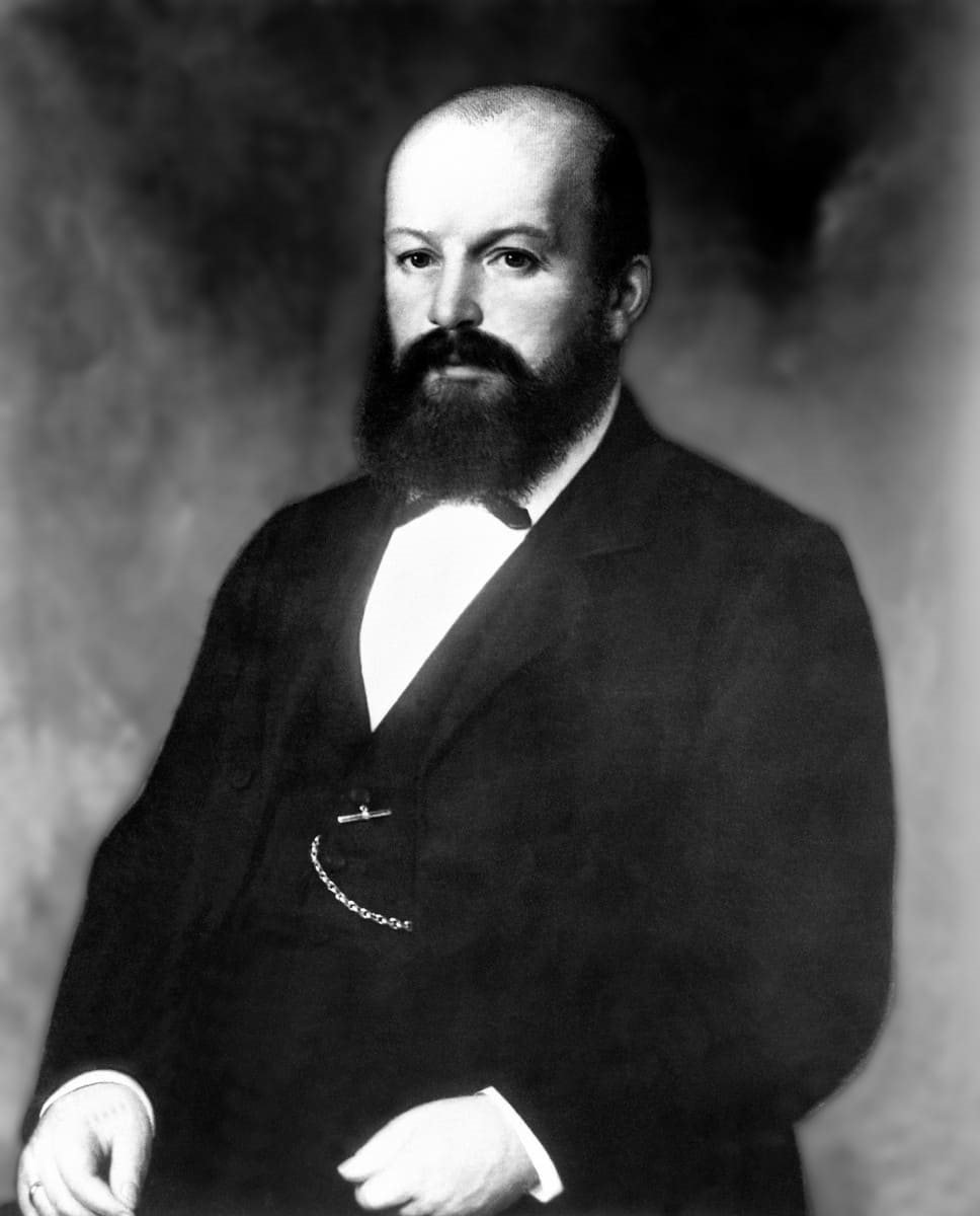 EM MEMÓRIA DE GOTTLIEB DAIMLER: VISIONÁRIO DA NOVA ERA DA MOBILIDADE, foto 1
