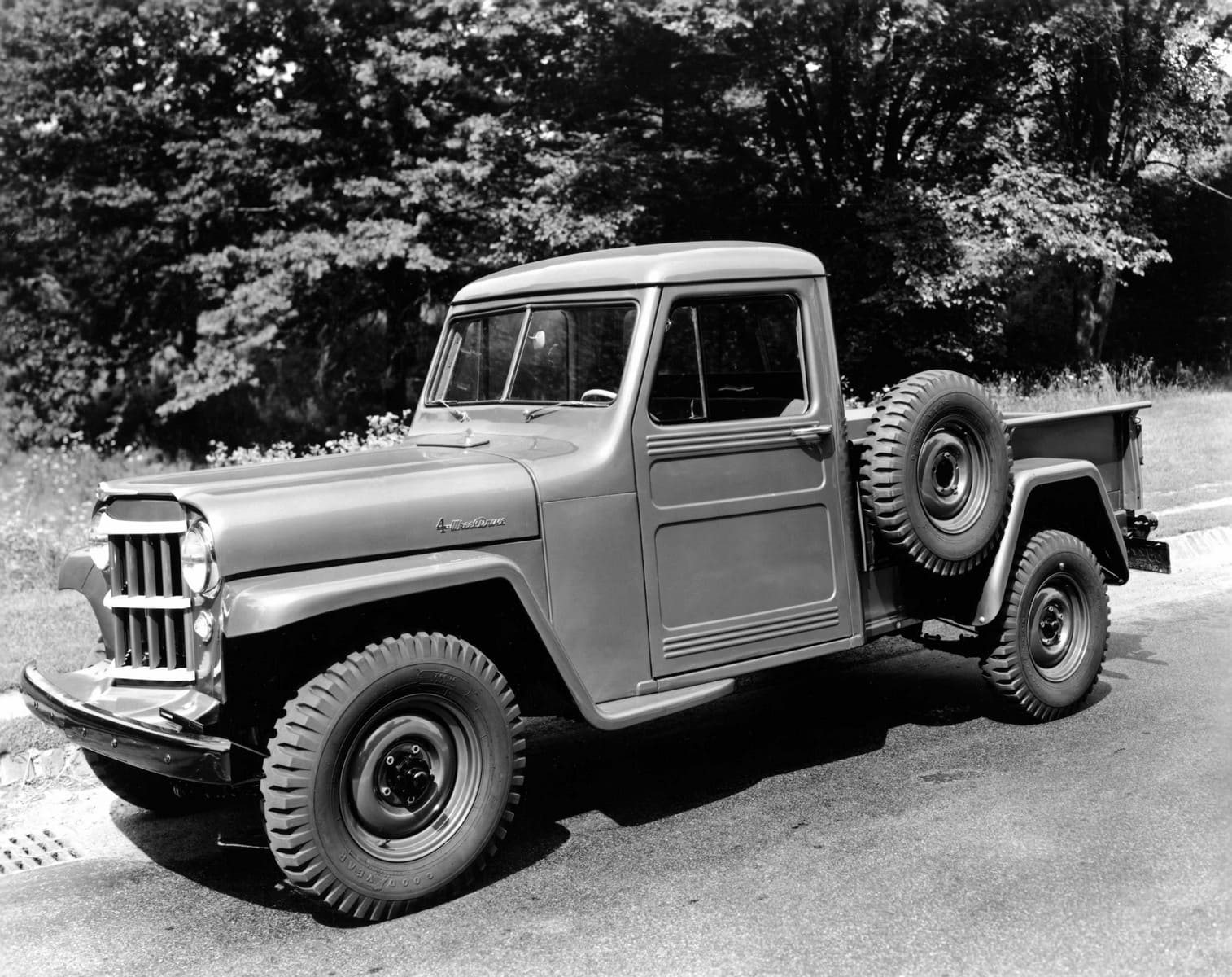 JEEP CELEBRA 80 ANOS COMO MARCA DE AUTOMÓVEIS DE USO CIVIL, foto 1