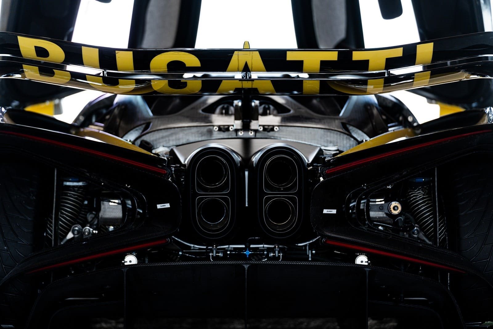 PERFEIÇÃO AOS EXTREMOS: O METICULOSO SHAKEDOWN FINAL DO BUGATTI BOLIDE, foto 8
