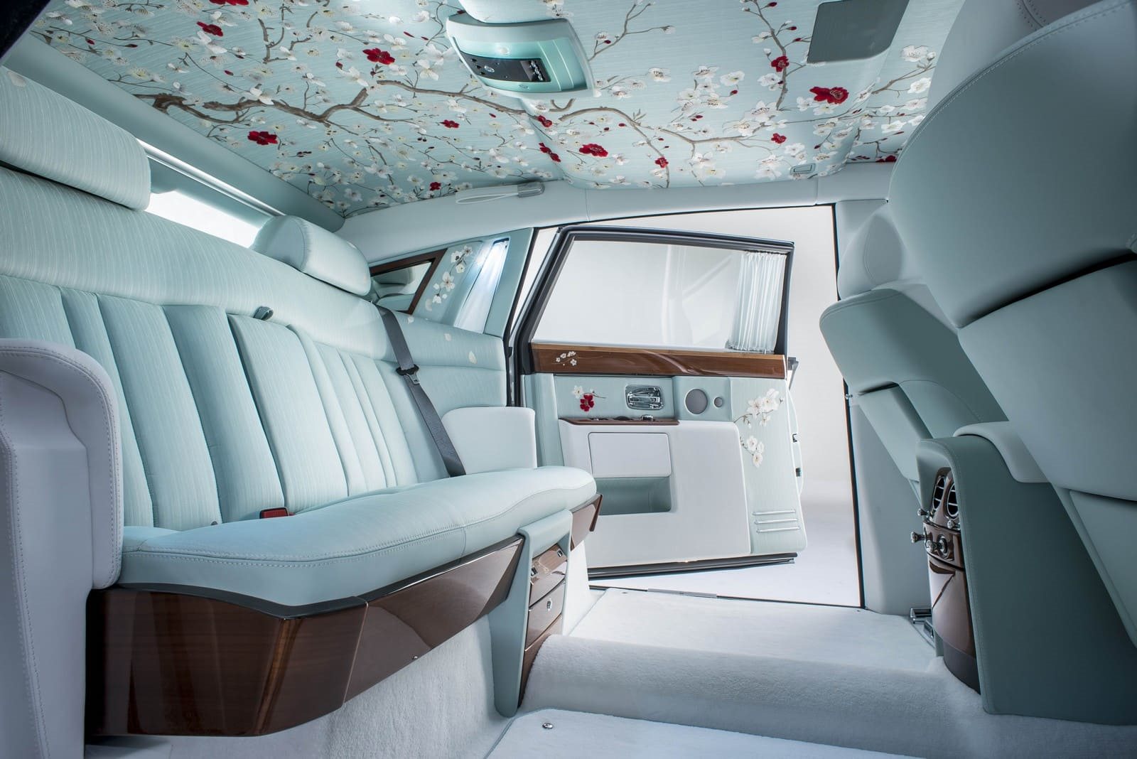 UMA BREVE HISTÓRIA DO ROLLS-ROYCE PHANTOM VII, FABRICADO ENTRE 2002 E 2017, foto 11