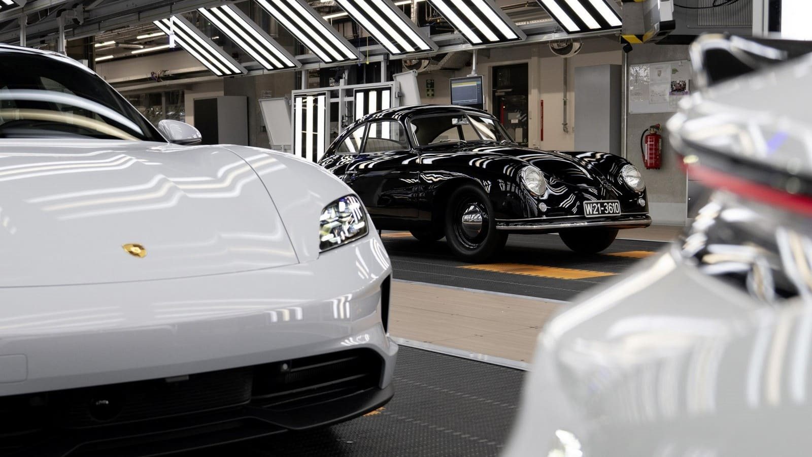 PORSCHE COMEMORA 75 ANOS DE PRODUÇÃO EM ZUFFENHAUSEN, foto 12