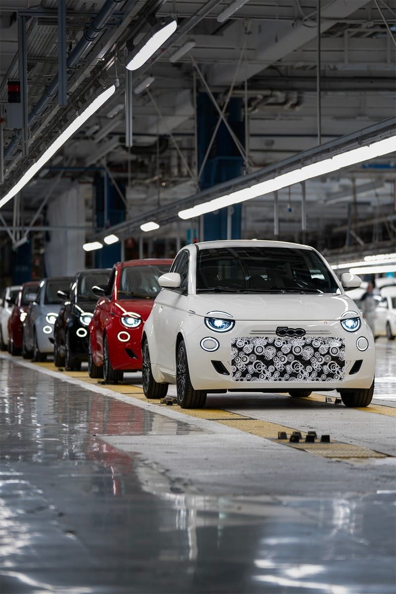FIAT FABRICA AS PRIMEIRAS UNIDADES DE PRÉ-PRODUÇÃO DO NOVO 500 HYBRID NA FÁBRICA DE MIRAFIORI, EM TURIN, foto 9