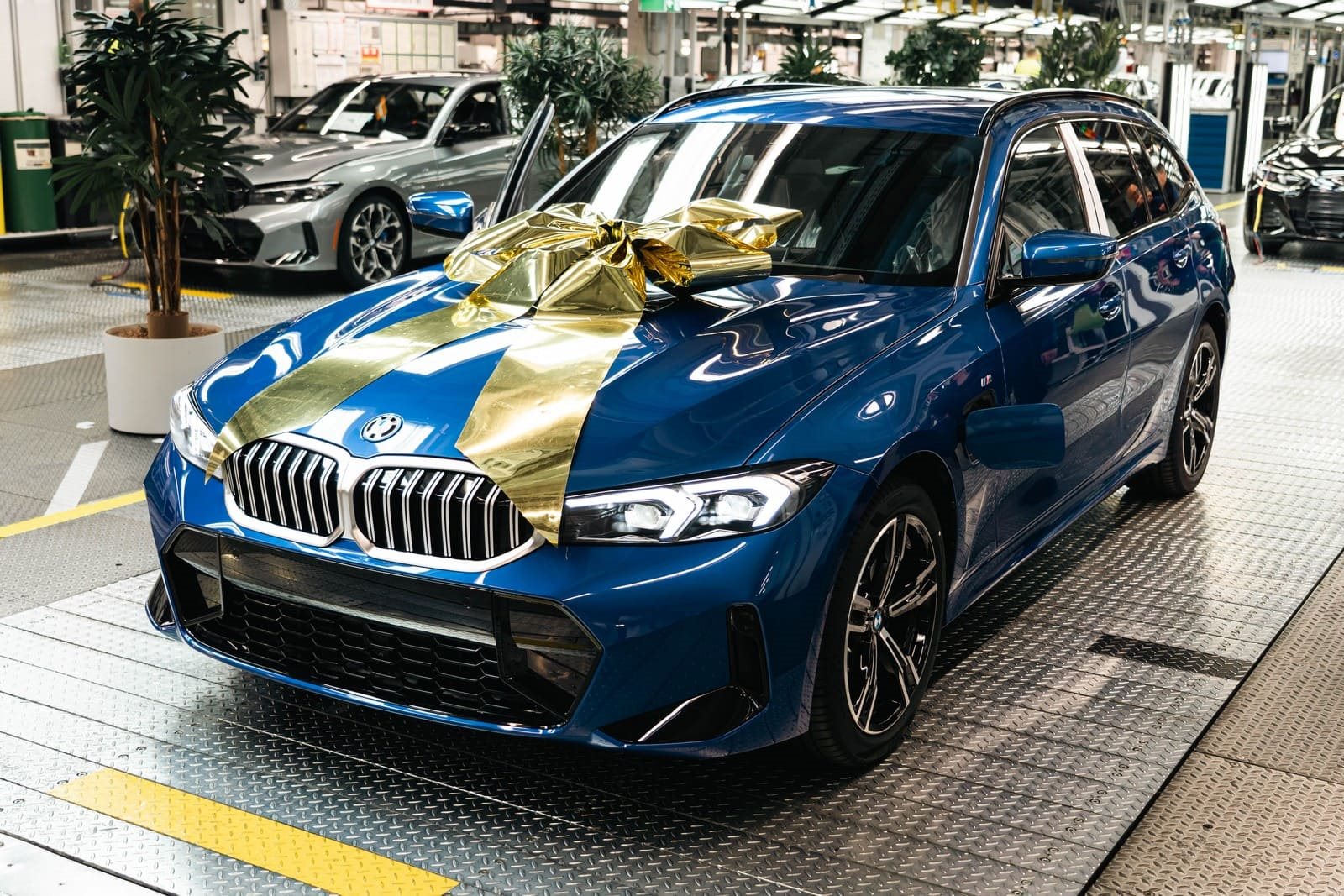 TRÊS MILHÕES DE VEÍCULOS ELETRIFICADOS: PLANTA DA BMW EM MUNICH CELEBRA PRODUÇÃO DE MARCO HISTÓRICO, foto 2