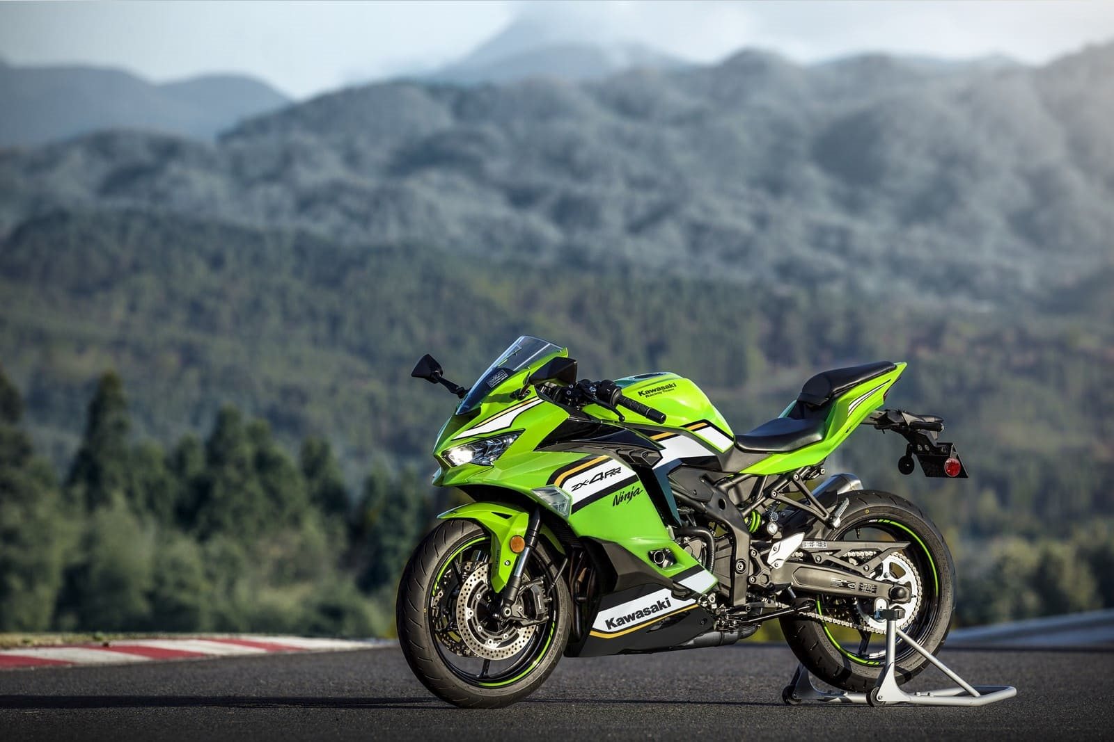 KAWASAKI APRESENTA A NOVA NINJA ZX-4RR NO BRASIL: PERFORMANCE EXTREMA EM UM MOTOR DE 4 CILINDROS E 400 CC, foto 5