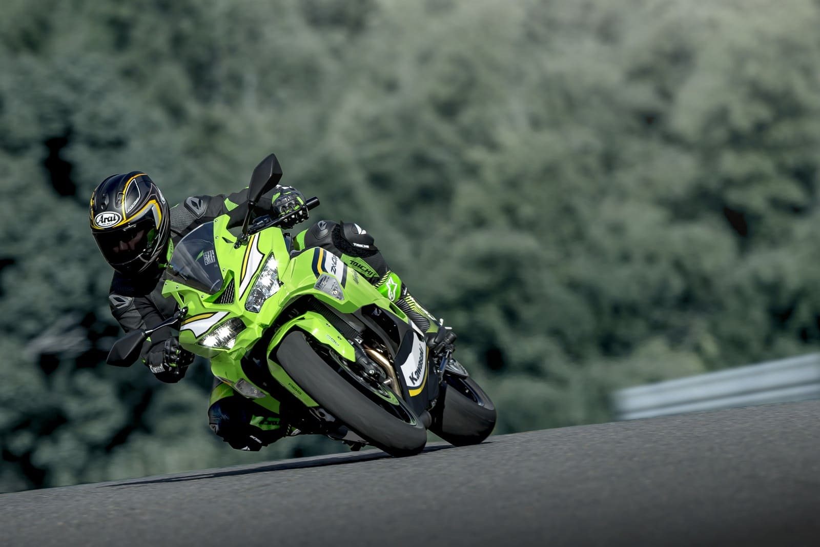 KAWASAKI APRESENTA A NOVA NINJA ZX-4RR NO BRASIL: PERFORMANCE EXTREMA EM UM MOTOR DE 4 CILINDROS E 400 CC, foto 6