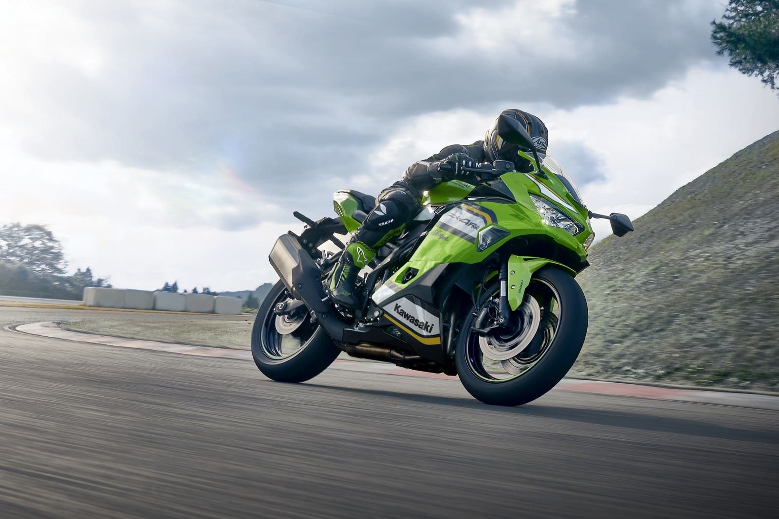 KAWASAKI APRESENTA A NOVA NINJA ZX-4RR NO BRASIL: PERFORMANCE EXTREMA EM UM MOTOR DE 4 CILINDROS E 400 CC, foto 8