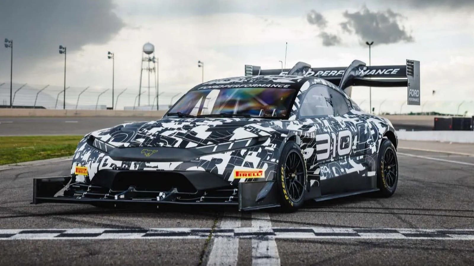 FORD MOSTRA SEU NOVO MUSTANG MACH-E PARA PIKES PEAK, foto 4