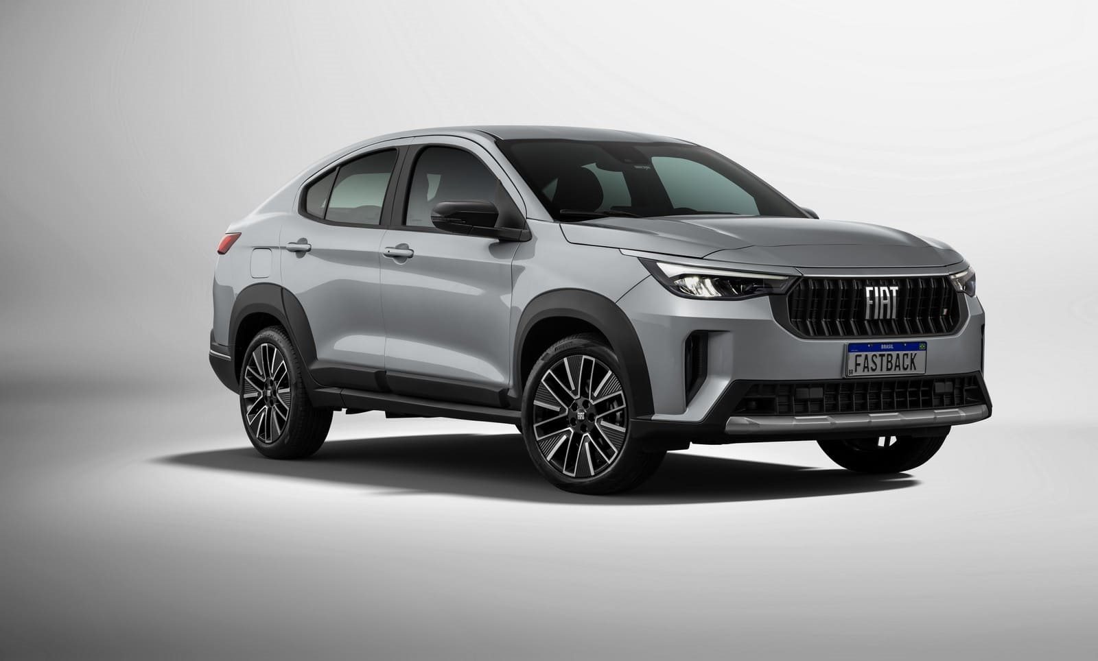 FIAT FASTBACK APRIMORA DESIGN, CONFORTO E TECNOLOGIA NA LINHA 2026, foto 3
