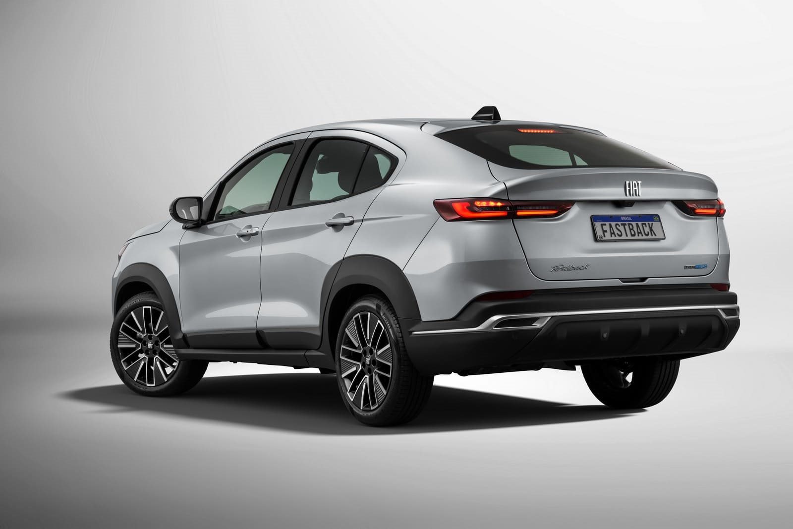 FIAT FASTBACK APRIMORA DESIGN, CONFORTO E TECNOLOGIA NA LINHA 2026, foto 4