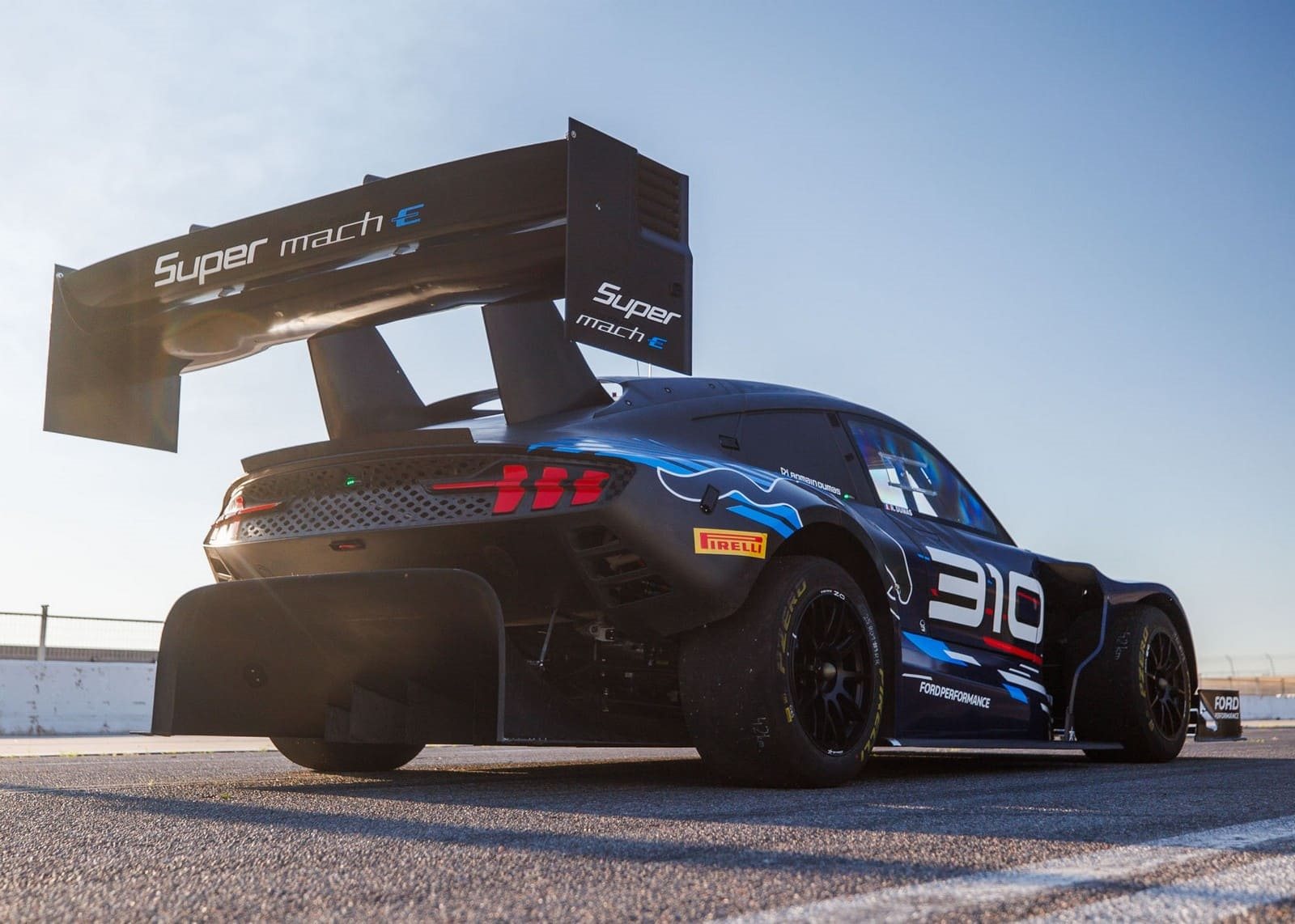 SUPER MUSTANG MACH-E CONQUISTA O MELHOR TEMPO NA SUBIDA DE PIKES PEAK 2025, foto 3
