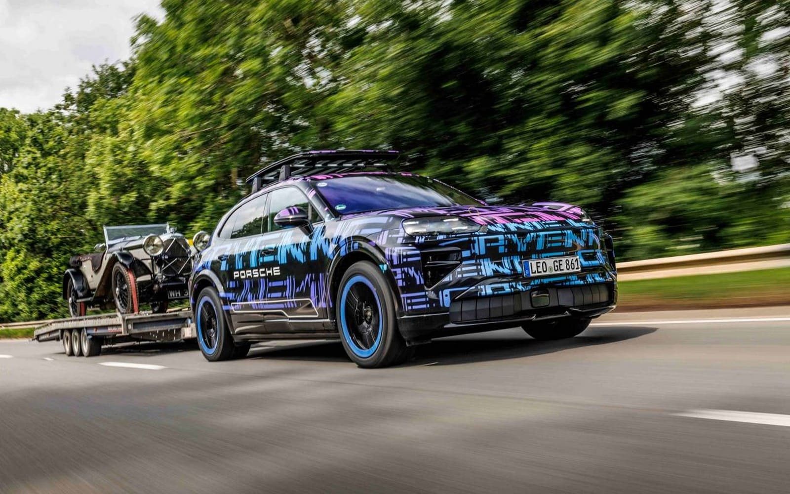 PORSCHE CAYENNE ELECTRIC QUEBRA RECORDES E DEMONSTRA SEU DESEMPENHO E CAPACIDADE DE REBOQUE, foto 1