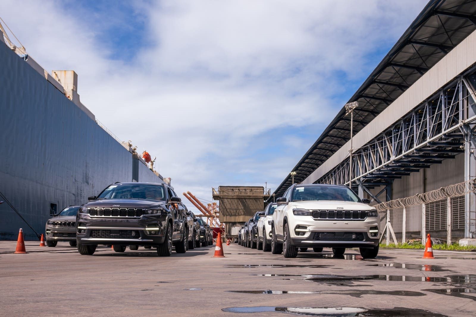 STELLANTIS INICIA EXPORTAÇÃO DO JEEP COMMANDER PARA O ORIENTE MÉDIO, foto 2