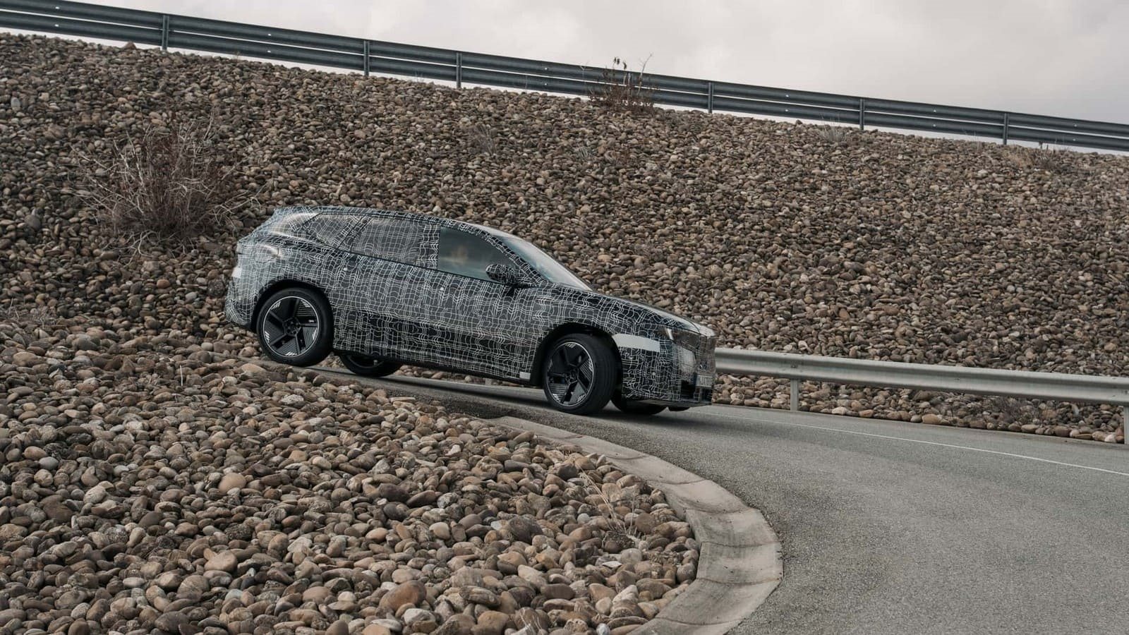 NOVO BMW iX3: ASSIM SERÁ A SUA FRENTE, foto 7