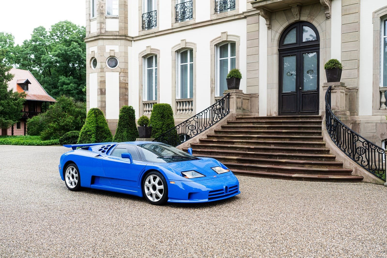 ORGULHO DA PERFEIÇÃO: DESCOBRINDO A HISTÓRIA DO PRIMEIRO BUGATTI EB-110 AMERICA OFICIALMENTE CERTIFICADO E EXCLUSIVAMENTE AUTÊNTICO, foto 1