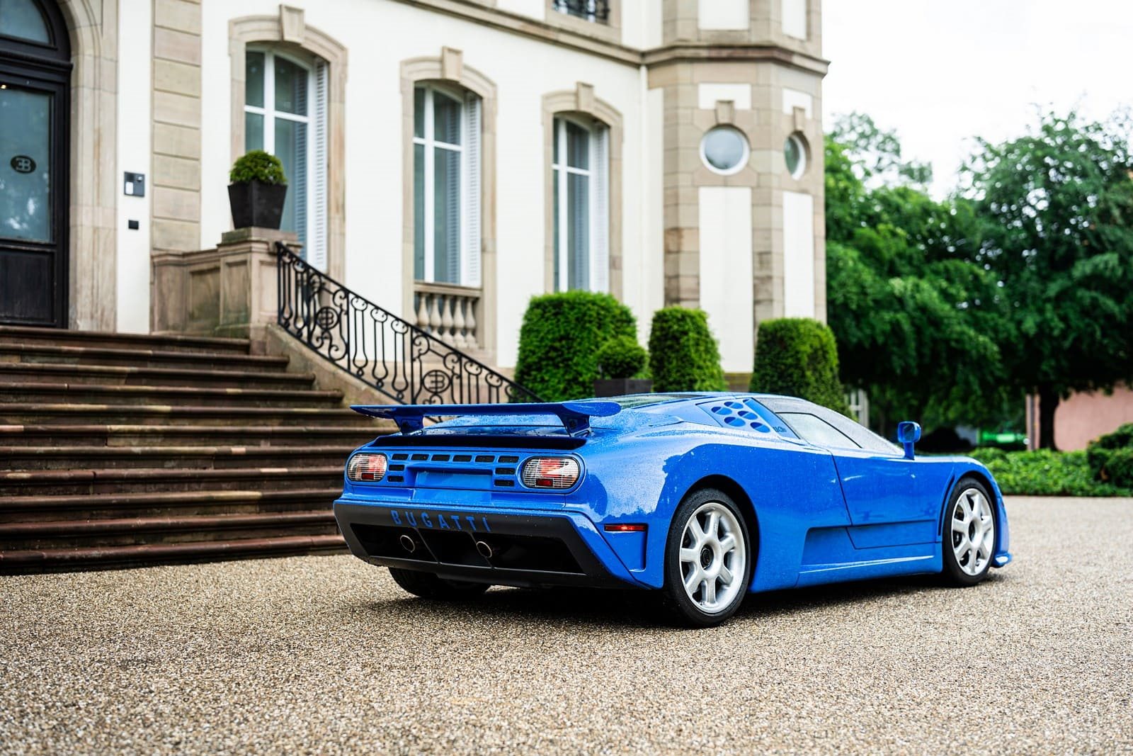 ORGULHO DA PERFEIÇÃO: DESCOBRINDO A HISTÓRIA DO PRIMEIRO BUGATTI EB-110 AMERICA OFICIALMENTE CERTIFICADO E EXCLUSIVAMENTE AUTÊNTICO, foto 3