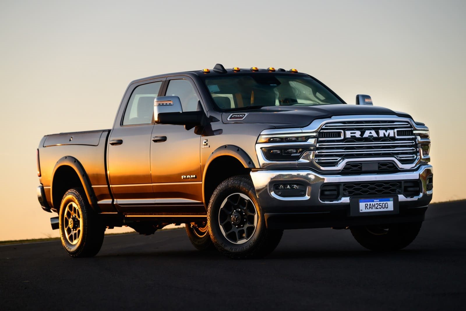 NOVAS RAM 2500 E 3500 CHEGAM COM MAIS DE 30 ACESSÓRIOS ORIGINAIS QUE REFORÇAM ROBUSTEZ E SOFISTICAÇÃO, foto 1