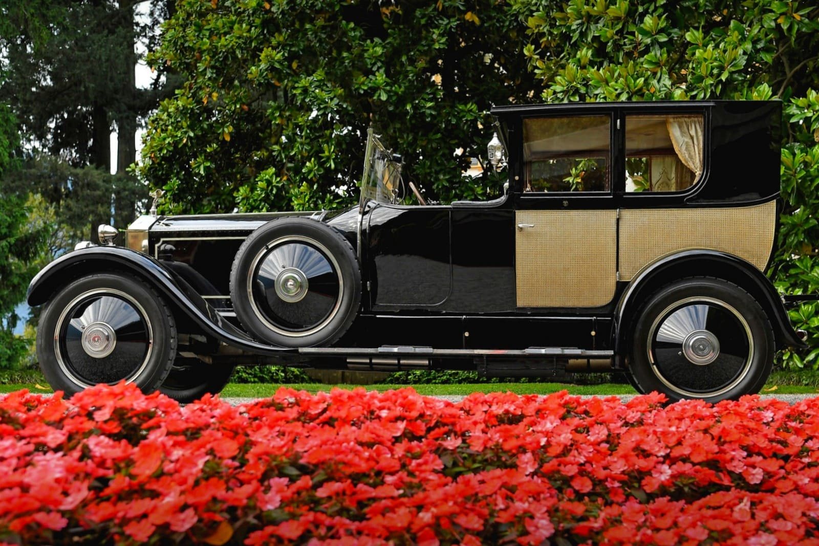ROLLS-ROYCE COMEMORA 100 ANOS DO PHANTOM NO GOODWOOD REVIVAL 2025, foto 1