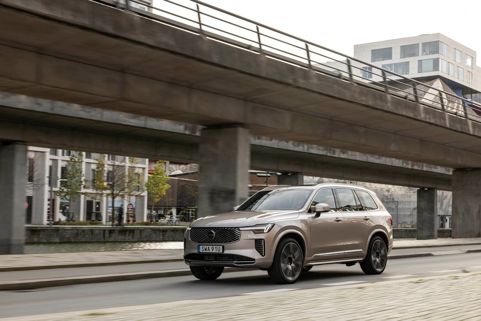 VOLVO PLUG-IN HÍBRIDO NÚMERO 1 MILHÃO JÁ ESTÁ NA ESTRADA, foto 1
