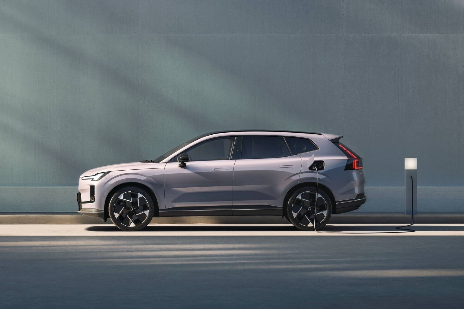 VOLVO PLUG-IN HÍBRIDO NÚMERO 1 MILHÃO JÁ ESTÁ NA ESTRADA, foto 3