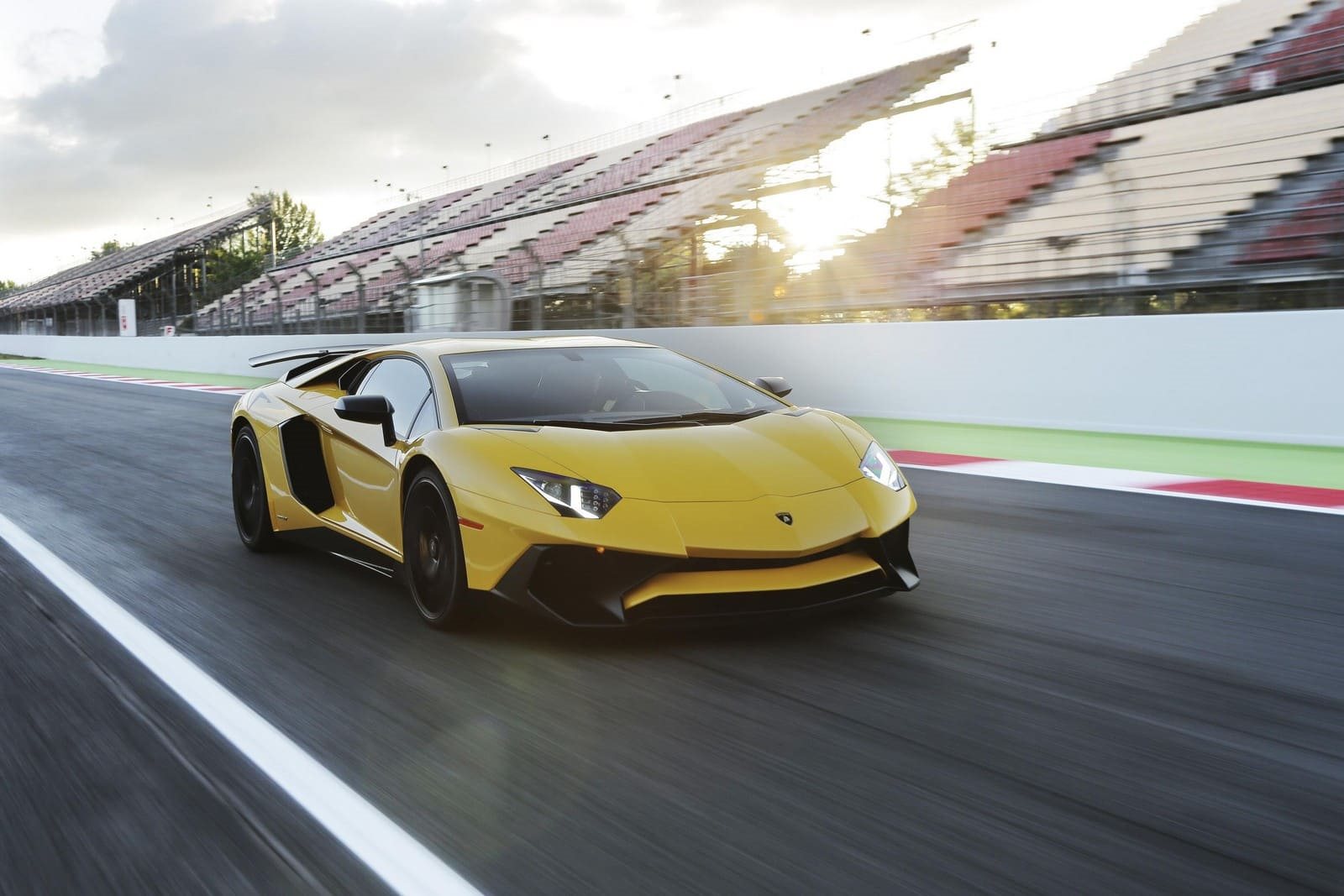 LAMBORGHINI CENTRO STILE: 20 ANOS DE DESIGN AUDACIOSO E INOVAÇÃO, foto 1