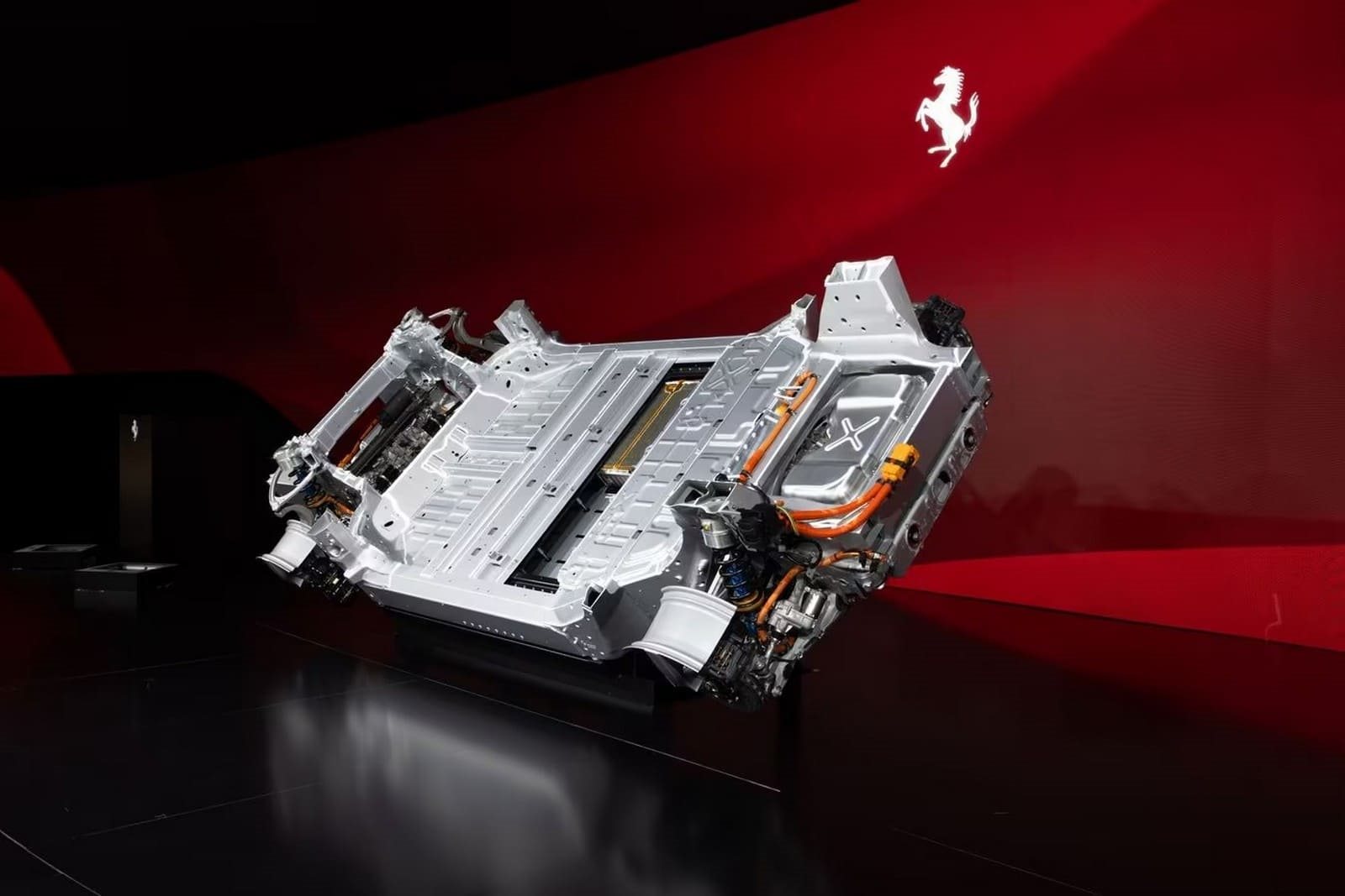 FERRARI ELÉTTRICA: O RUGIDO SILENCIOSO DO CAVALLINO RAMPANTE CHEGA EM 2026 COM MAIS DE 1.000 CV, foto 3