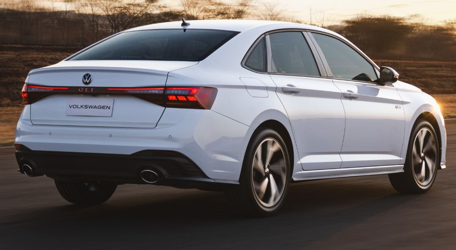 NOVO VOLKSWAGEN JETTA GLI CHEGA ÀS CONCESSIONÁRIAS EM NOVEMBRO POR 269.990 REAIS, foto 2