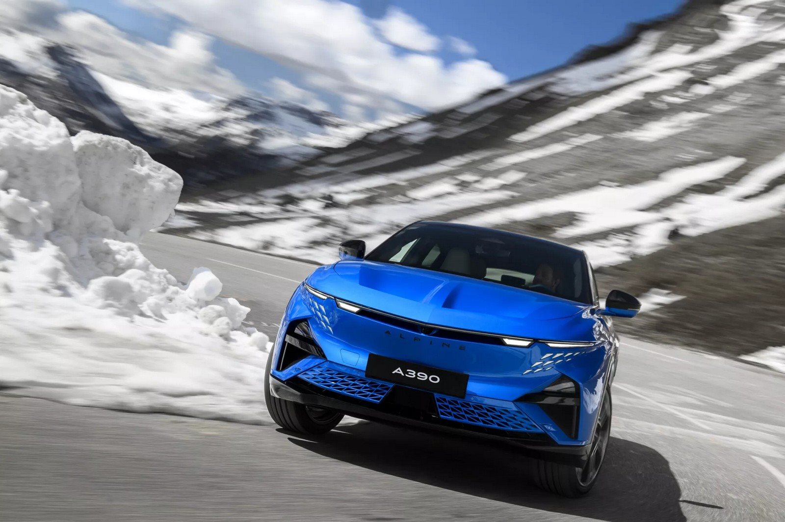ALPINE A390: VETORIZAÇÃO ATIVA DE TORQUE TRAZ AGILIDADE ELETRÔNICA DE ALTO NÍVEL, foto 1