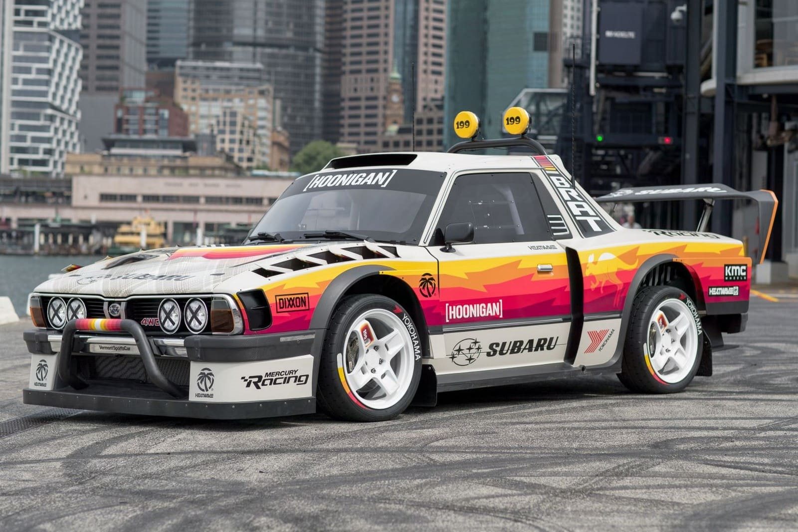 O RETORNO DA LENDA: HOONIGAN E SUBARU RESSUSCITAM A FRANQUIA GYMKHANA COM O NOVO SUBARU BRATAROO 9500 TURBO, foto 3