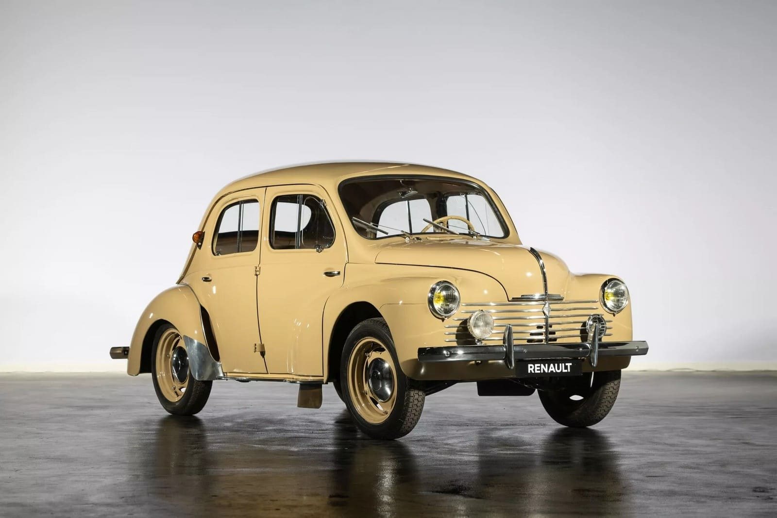 RENAULT E ARTCURIAL MOTORCARS ANUNCIAM A VENDA EXCEPCIONAL DE 100 VEÍCULOS HISTÓRICOS DA COLEÇÃO RENAULT, foto 6