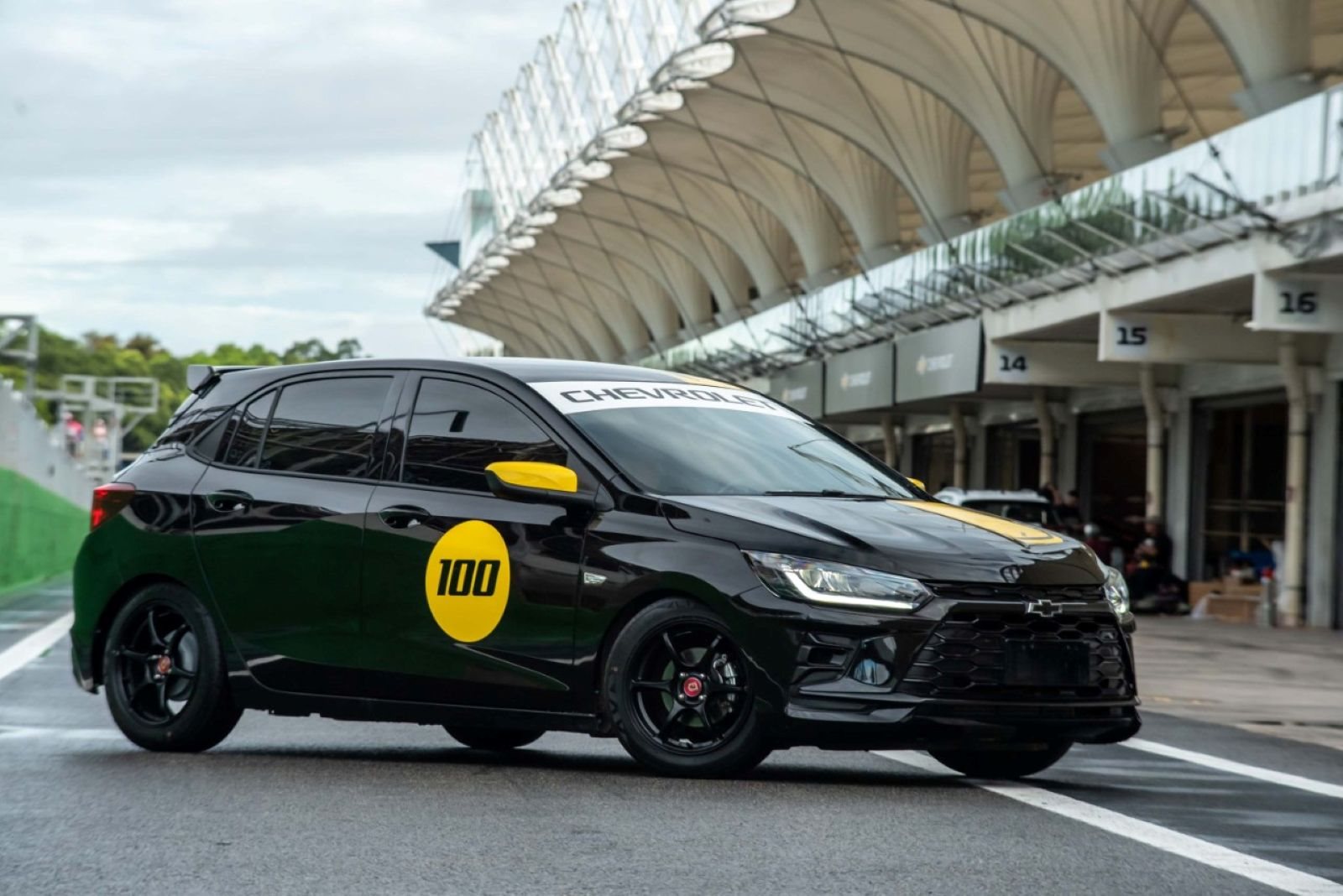 PENSADO PARA AS PISTAS, NOVO CHEVROLET ONIX TRACK DAY FECHA AS CELEBRAÇÕES DO CENTENÁRIO DA CHEVROLET, foto 1