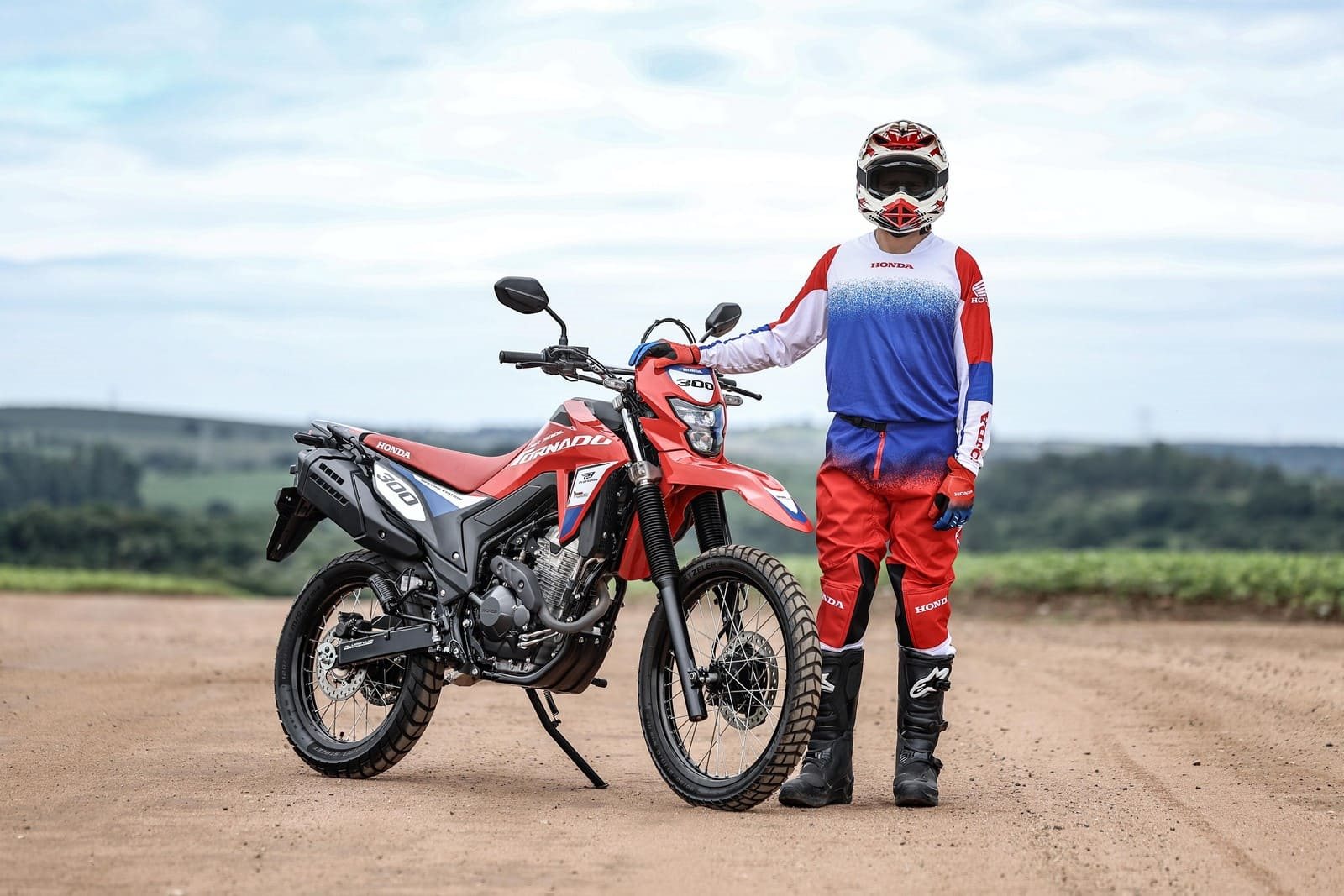 HONDA XR300L TORNADO GANHA UMA VERSÃO SPECIAL EDITION, foto 1