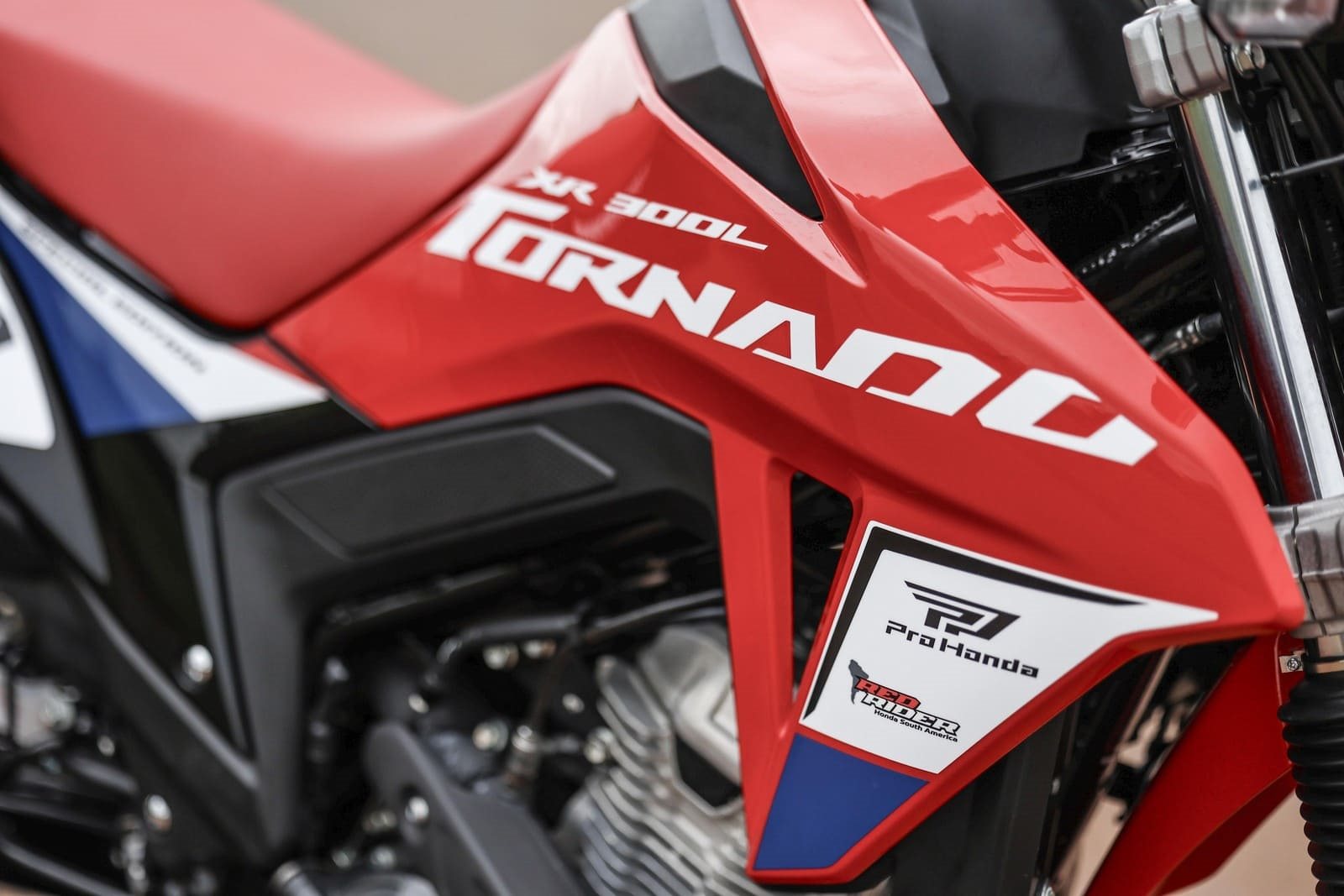 HONDA XR300L TORNADO GANHA UMA VERSÃO SPECIAL EDITION, foto 12