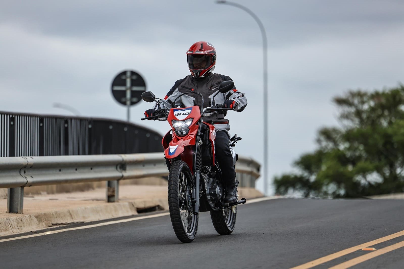 HONDA XR300L TORNADO GANHA UMA VERSÃO SPECIAL EDITION, foto 17