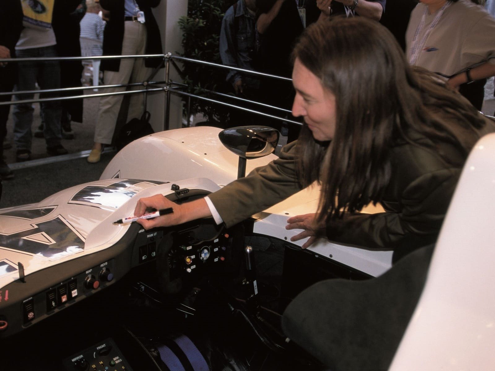 RÉTROMOBILE PARIS: HOMENAGEM AOS 50 ANOS DA COLEÇÃO BMW ART CAR, foto 4