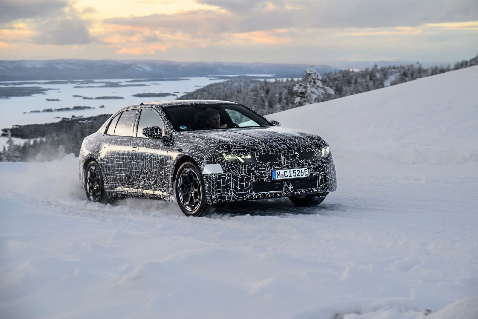 ‘HEART OF JOY’: NOVO BMW i3 PASSA POR AJUSTES FINAIS EM ARJEPLOG, foto 9