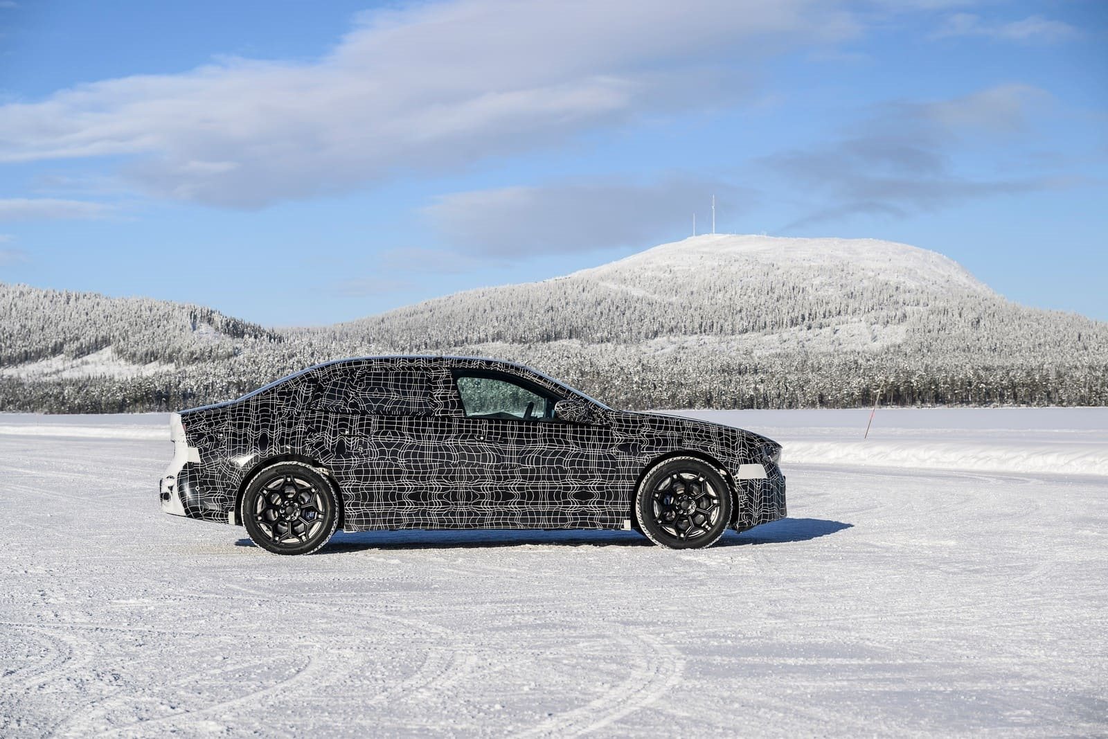 ‘HEART OF JOY’: NOVO BMW i3 PASSA POR AJUSTES FINAIS EM ARJEPLOG, foto 14