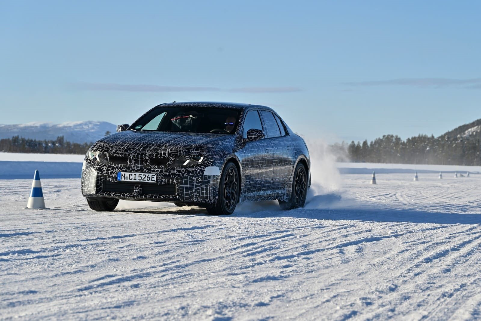 ‘HEART OF JOY’: NOVO BMW i3 PASSA POR AJUSTES FINAIS EM ARJEPLOG, foto 36