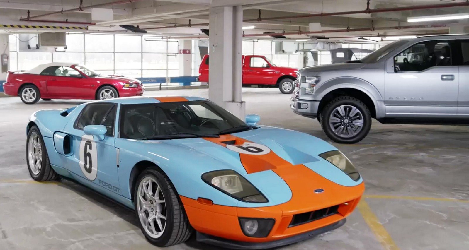 MÁQUINA DO TEMPO: FROTA HISTÓRICA DA FORD AJUDA A INSPIRAR OS CARROS DO FUTURO, foto 1