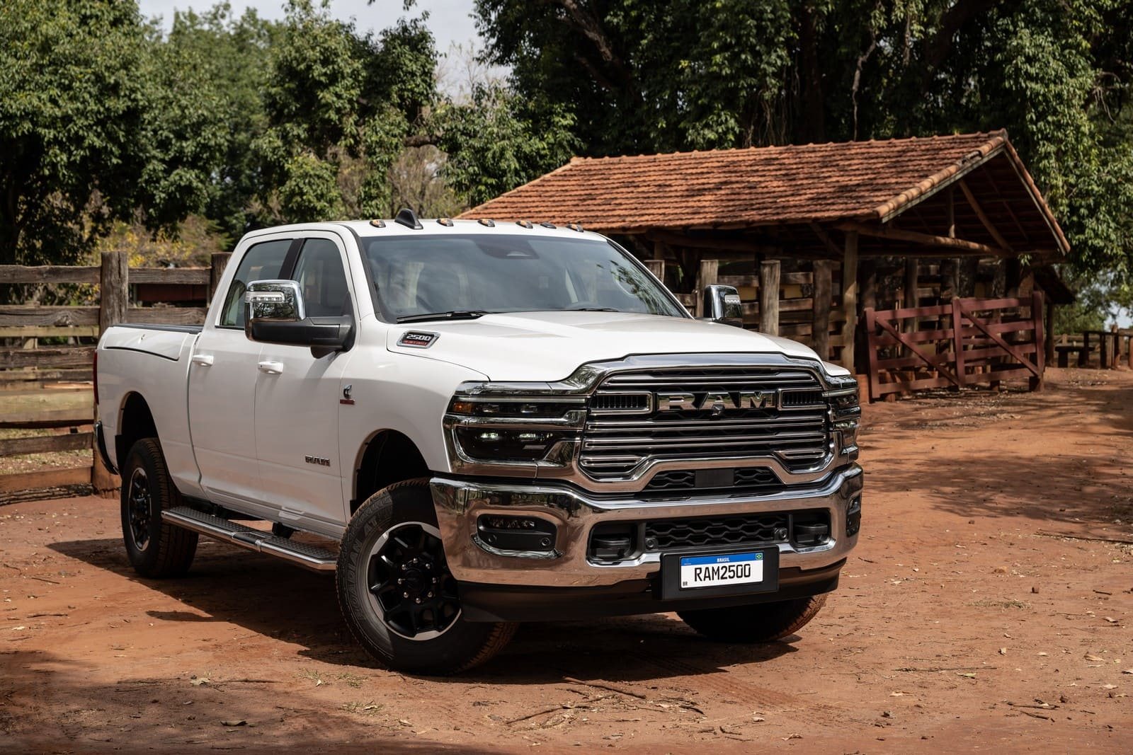 NOVAS RAM 2500 E 3500 CHEGAM COM NOVIDADES, foto 1