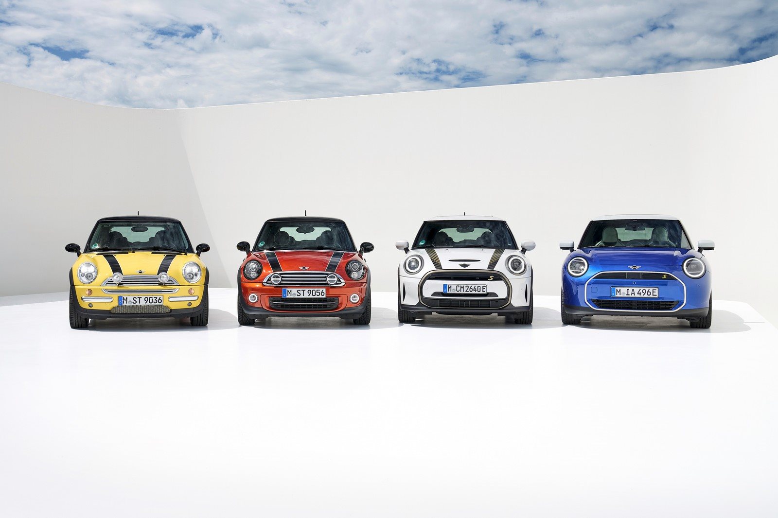 MINI CELEBRA 25 ANOS DO MINI MODERNO, foto 1