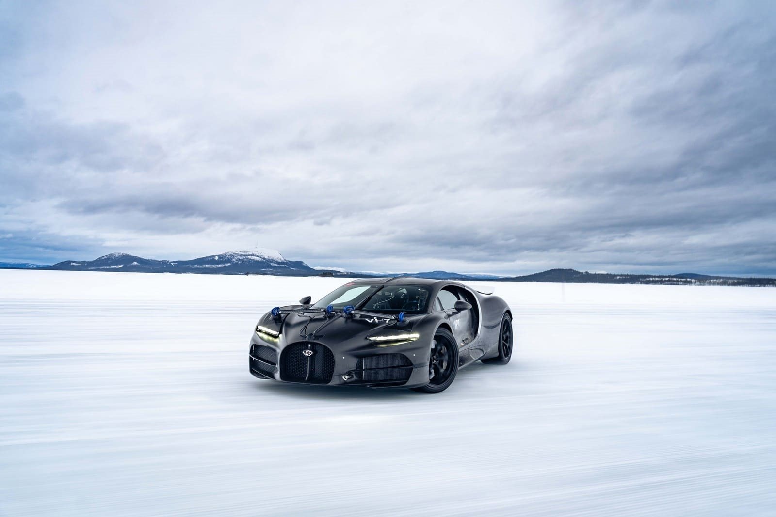 DOMINANDO O FRIO: TESTANDO O BUGATTI TOURBILLON NA SUÉCIA NEVADA, foto 1