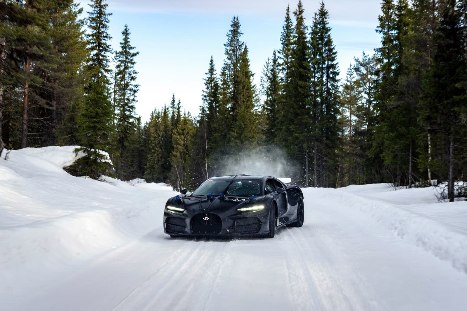 DOMINANDO O FRIO: TESTANDO O BUGATTI TOURBILLON NA SUÉCIA NEVADA, foto 6